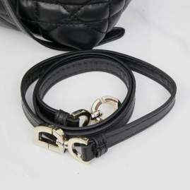 Picture of Dior Handbags _SKUfw239218177fw